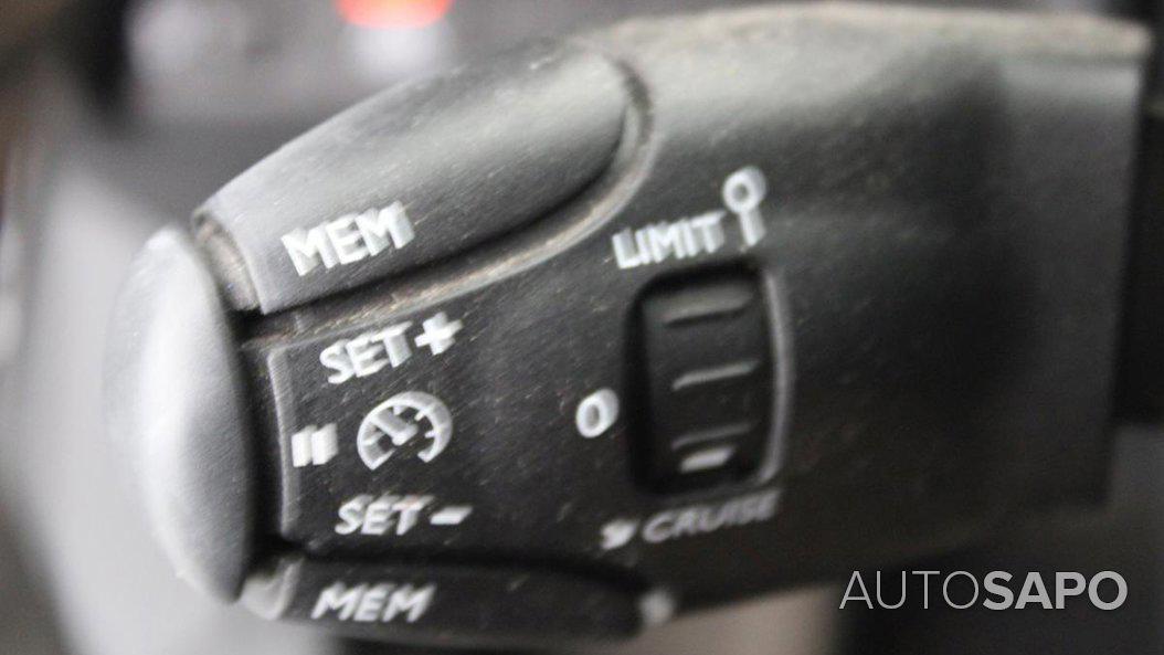 Peugeot e-2008 de 2023