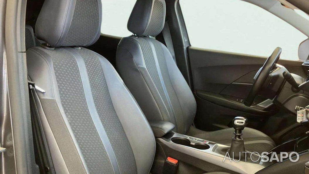 Peugeot 2008 1.2 PureTech Allure de 2020