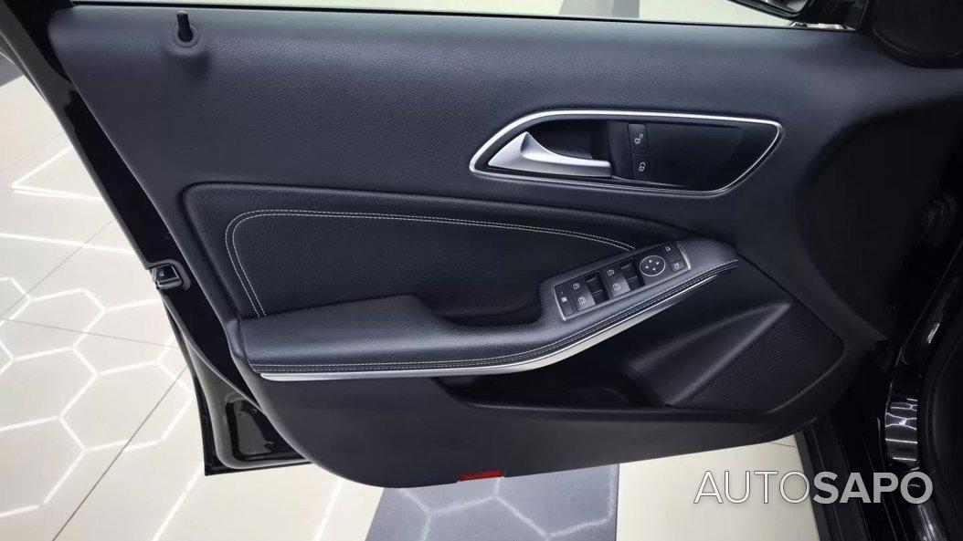 Mercedes-Benz Classe GLA 220 CDi Urban 4-Matic de 2016