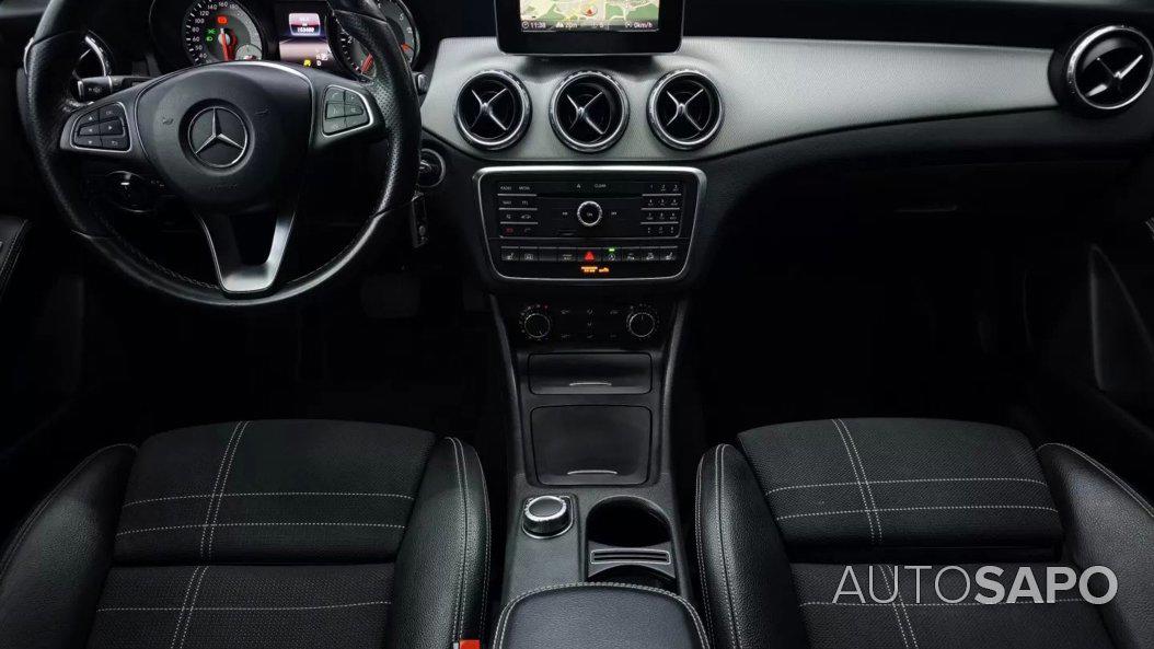 Mercedes-Benz Classe GLA 220 CDi Urban 4-Matic de 2016