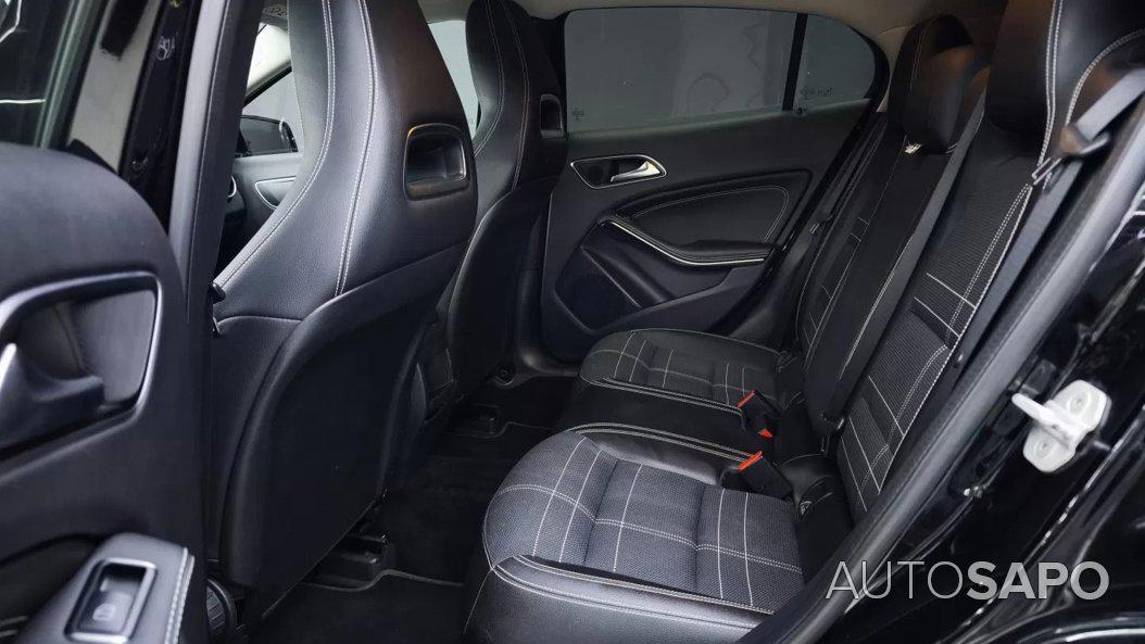 Mercedes-Benz Classe GLA 220 CDi Urban 4-Matic de 2016