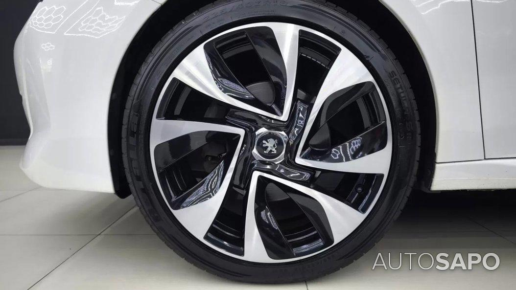 Peugeot 208 1.2 PureTech Allure Pack EAT8 de 2022