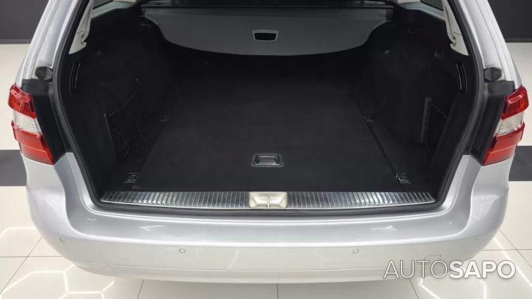 Mercedes-Benz Classe E 250 CDi Avantgarde BE Aut. 140g de 2011