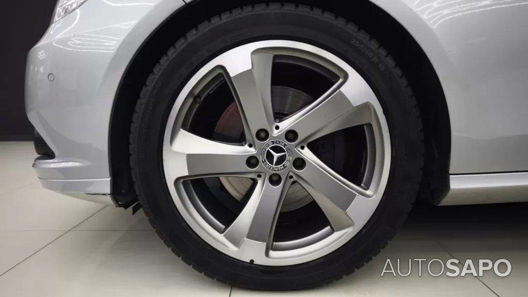 Mercedes-Benz Classe E 250 CDi Avantgarde BE Aut. 140g de 2011