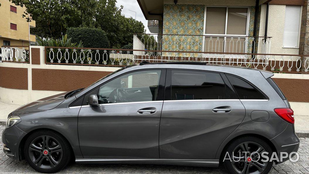 Mercedes-Benz Classe B 180 d AMG Line Aut. de 2014