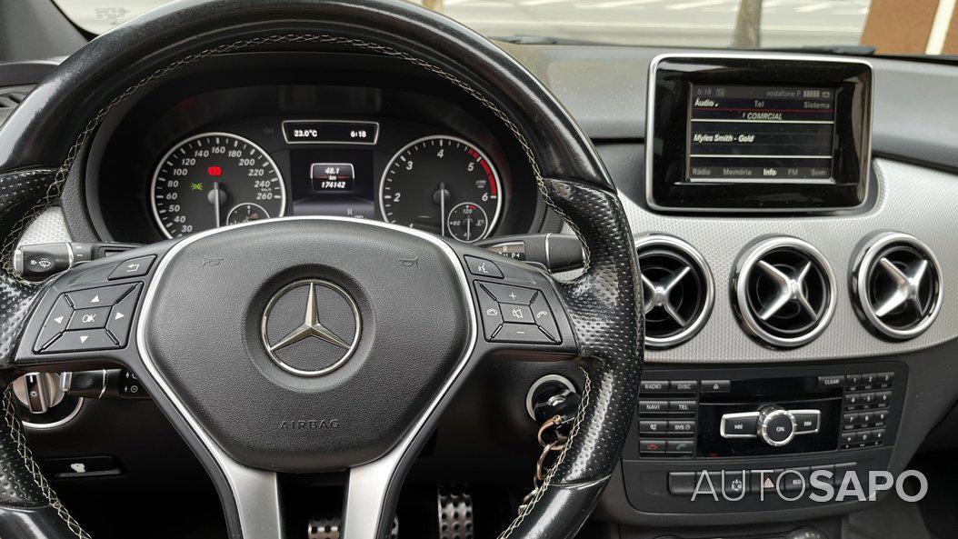 Mercedes-Benz Classe B 180 d AMG Line Aut. de 2014