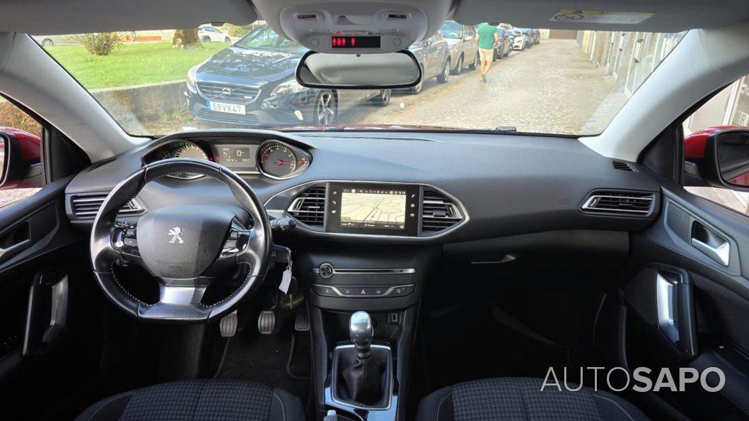 Peugeot 308 1.2 PureTech Active J17 de 2018