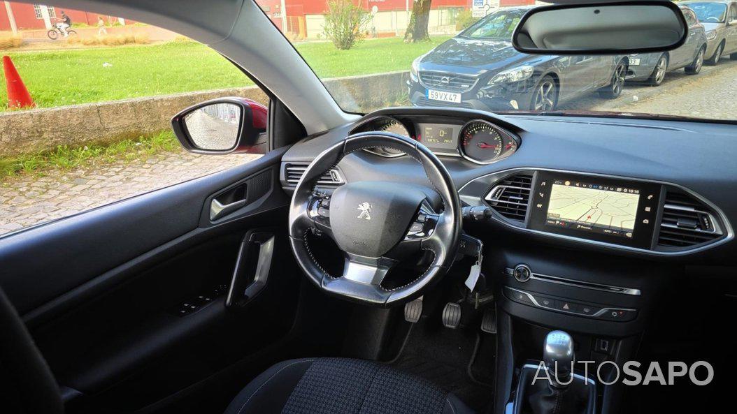Peugeot 308 1.2 PureTech Active J17 de 2018