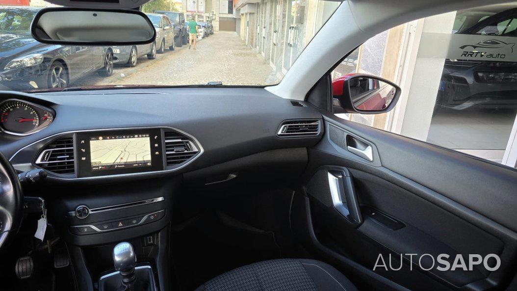 Peugeot 308 1.2 PureTech Active J17 de 2018