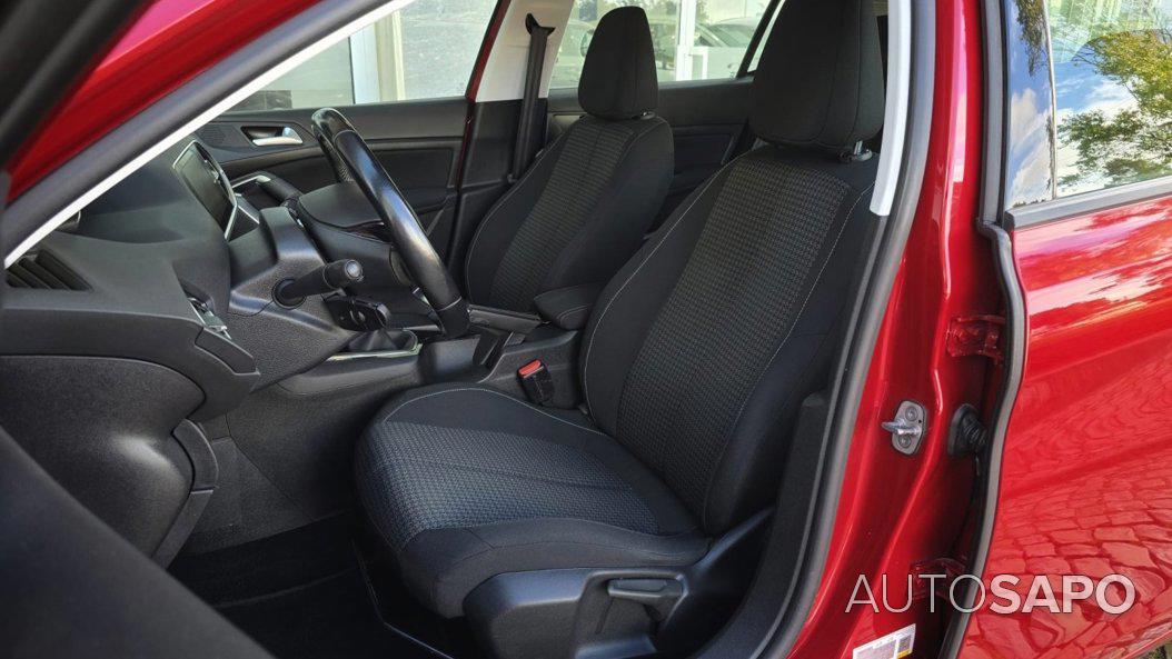 Peugeot 308 1.2 PureTech Active J17 de 2018