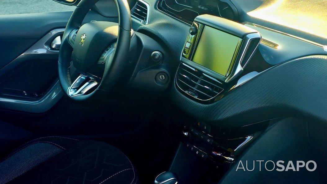 Peugeot 2008 1.2 PureTech Allure EAT6 de 2019