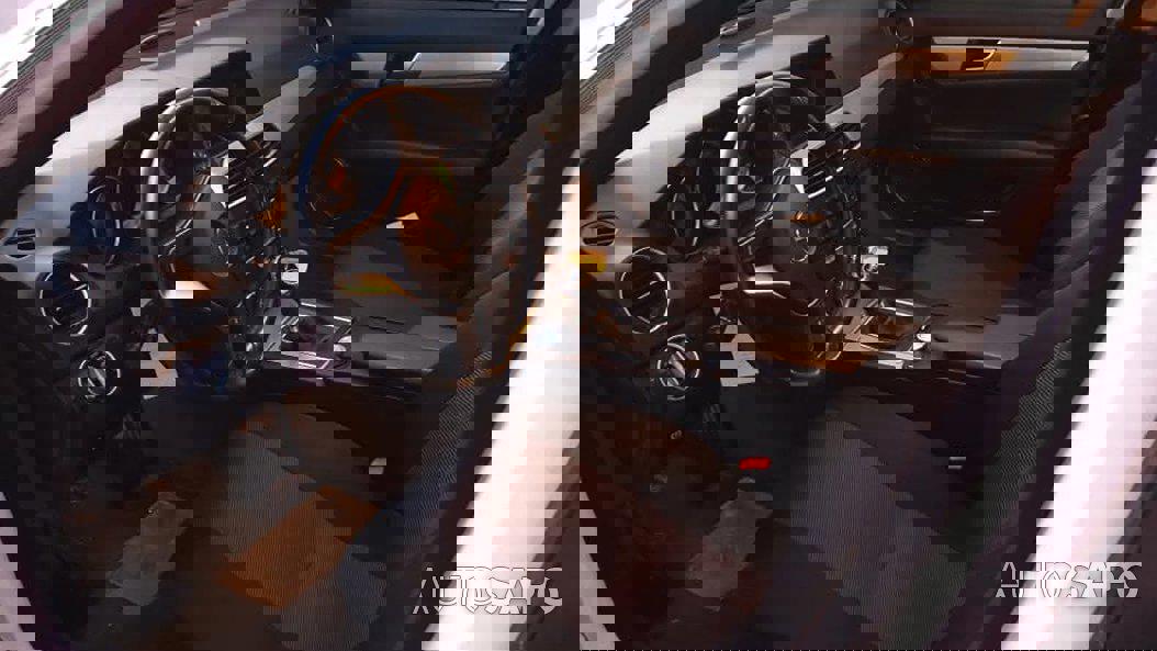 Mercedes-Benz Classe C 200 BlueTEC Avantgarde de 2011