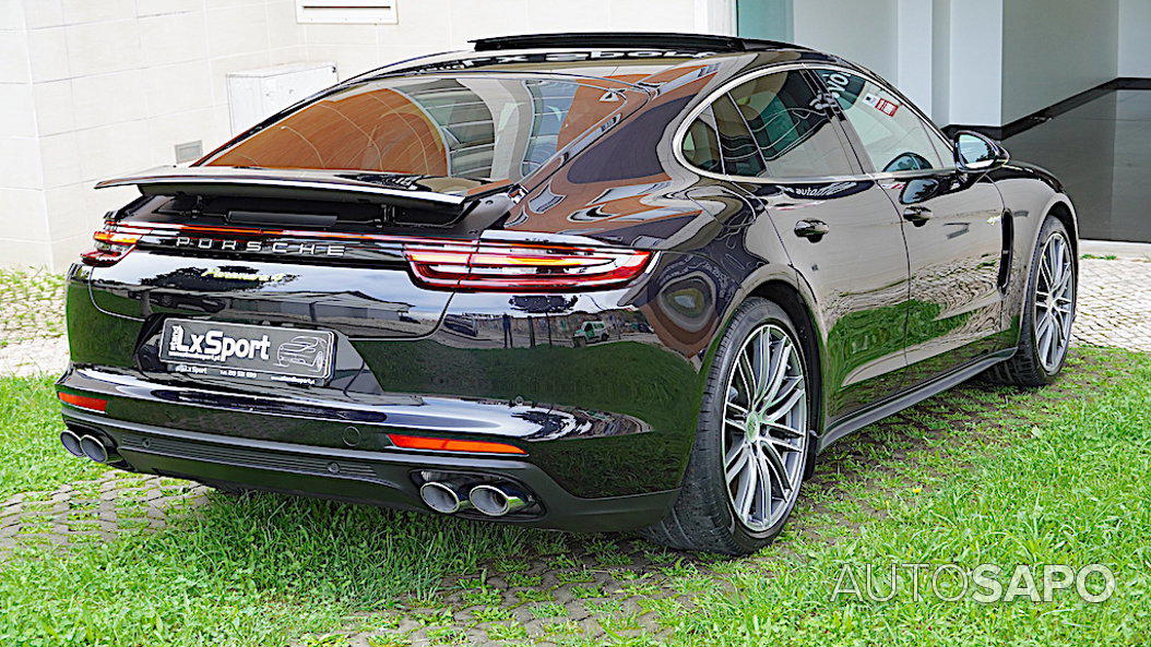 Porsche Panamera 4 E-Hybrid de 2020