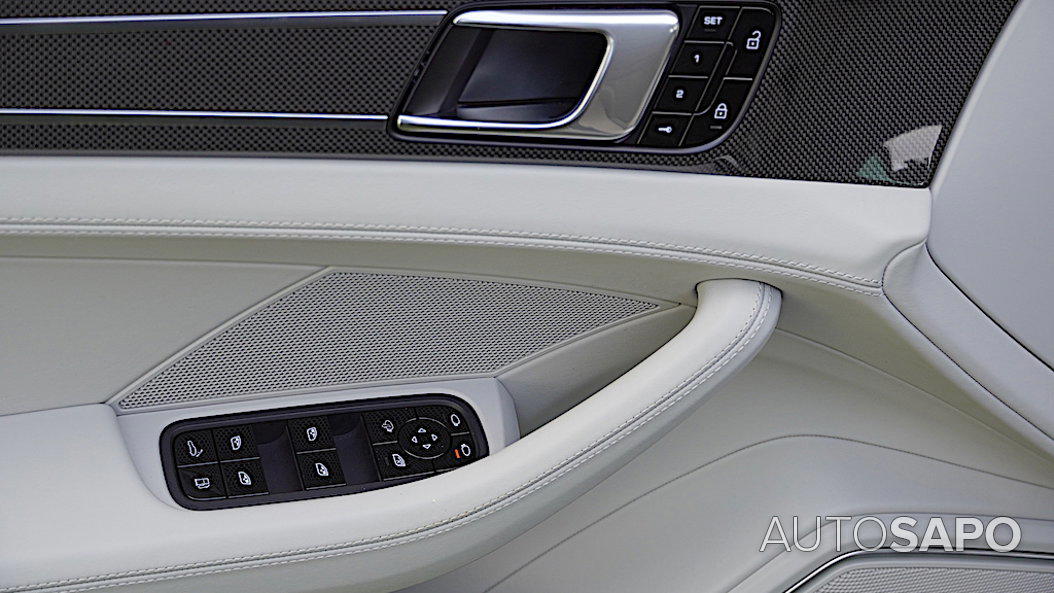 Porsche Panamera 4 E-Hybrid de 2020