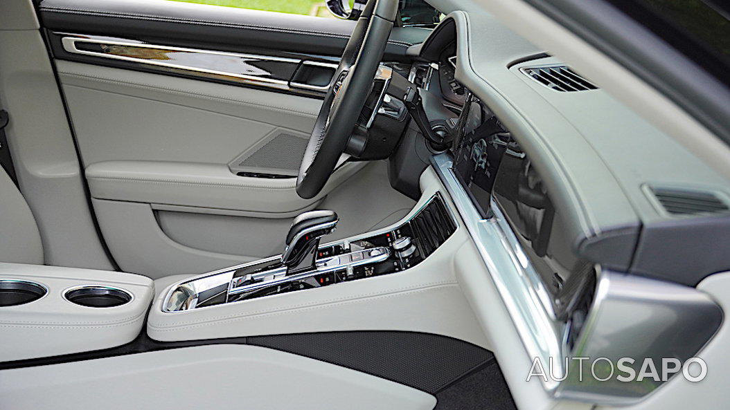 Porsche Panamera 4 E-Hybrid de 2020
