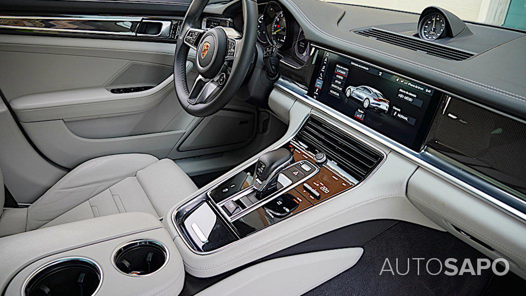 Porsche Panamera 4 E-Hybrid de 2020