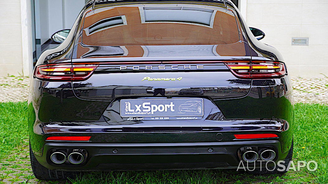 Porsche Panamera 4 E-Hybrid de 2020