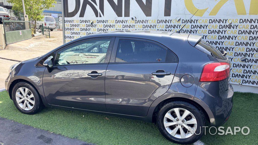 Kia Rio 1.2 CVVT TX AC+VE de 2012