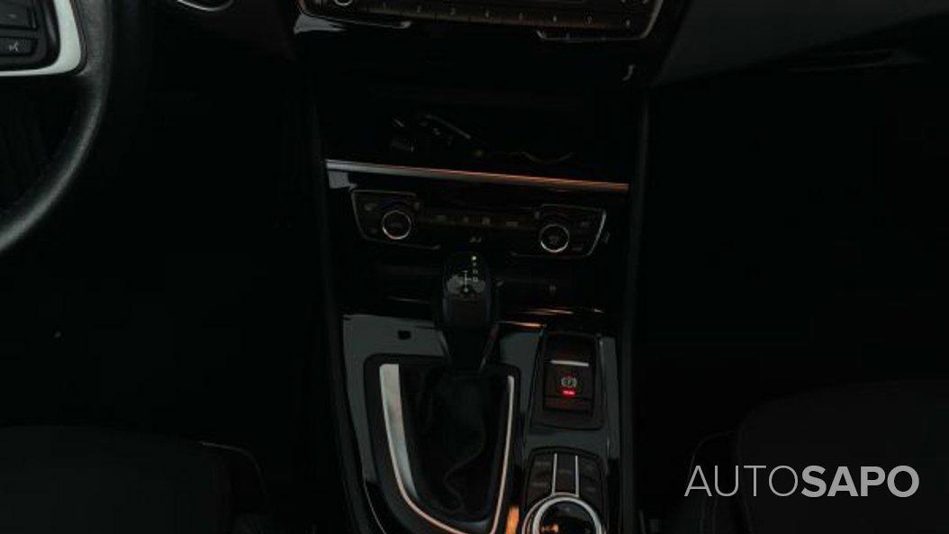 BMW Série 2 Active Tourer 216 d Auto de 2017