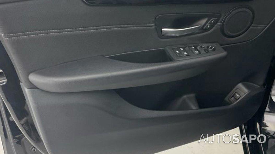 BMW Série 2 Active Tourer 216 d Auto de 2017