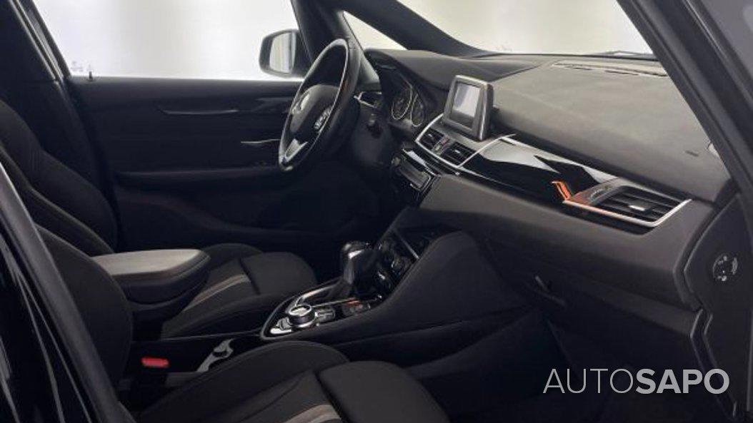 BMW Série 2 Active Tourer 216 d Auto de 2017