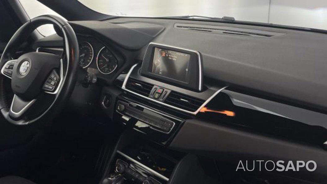 BMW Série 2 Active Tourer 216 d Auto de 2017