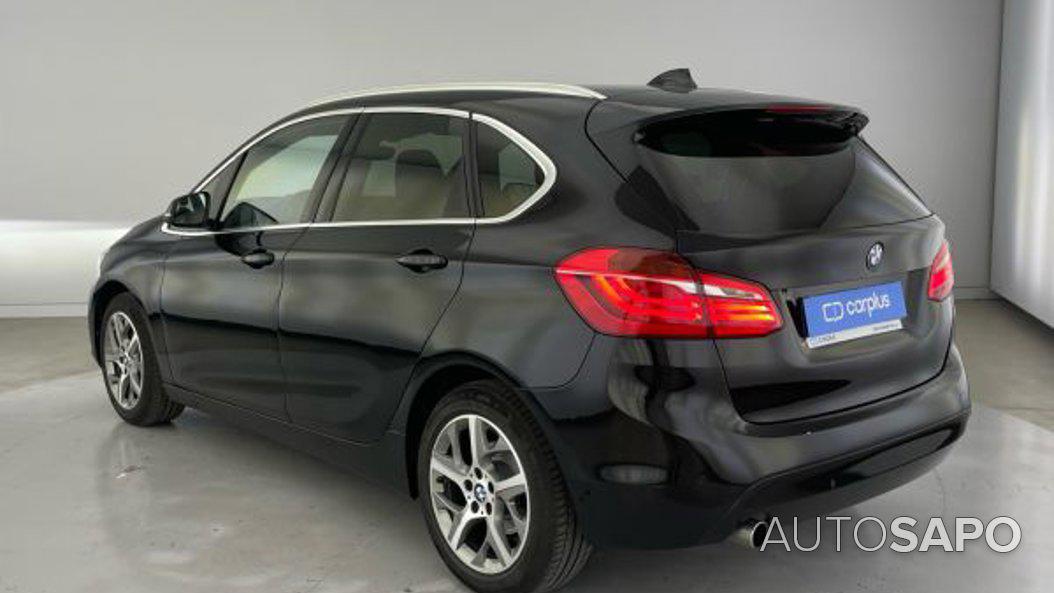 BMW Série 2 Active Tourer 216 d Auto de 2017
