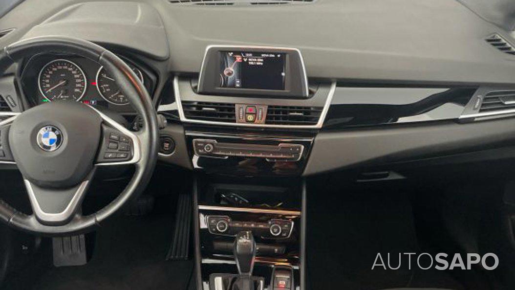 BMW Série 2 Active Tourer 216 d Auto de 2017