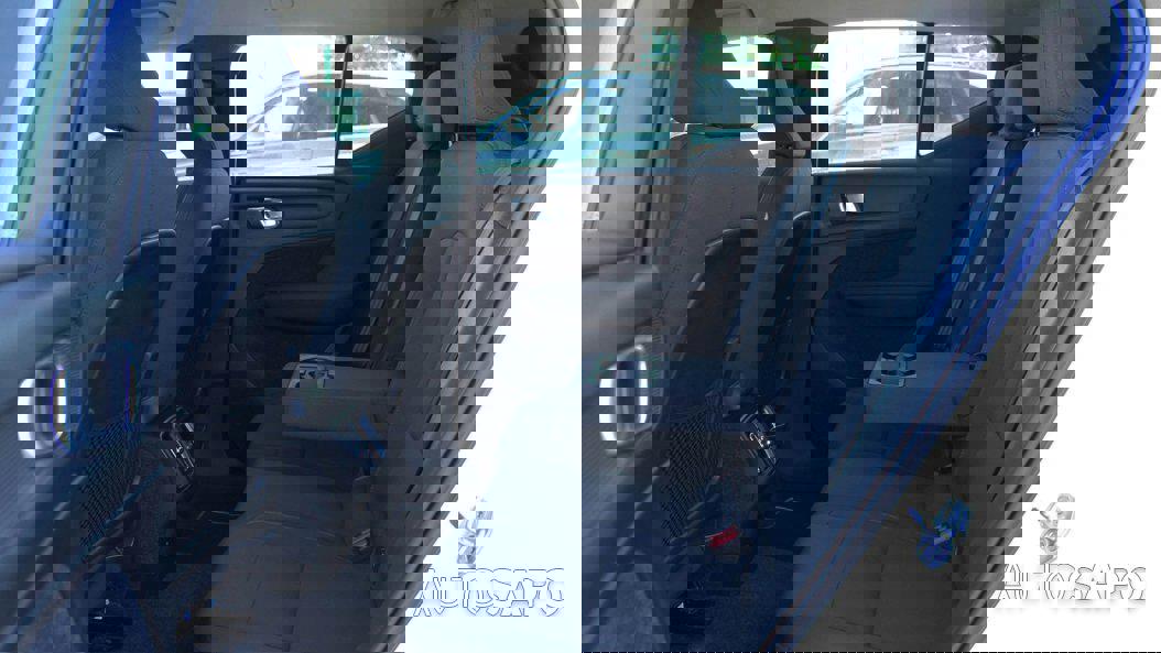 Volvo XC40 1.5 T2 Momentum Core de 2021