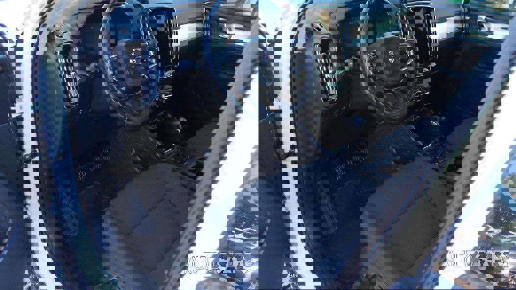 Volvo XC40 1.5 T2 Momentum Core de 2021