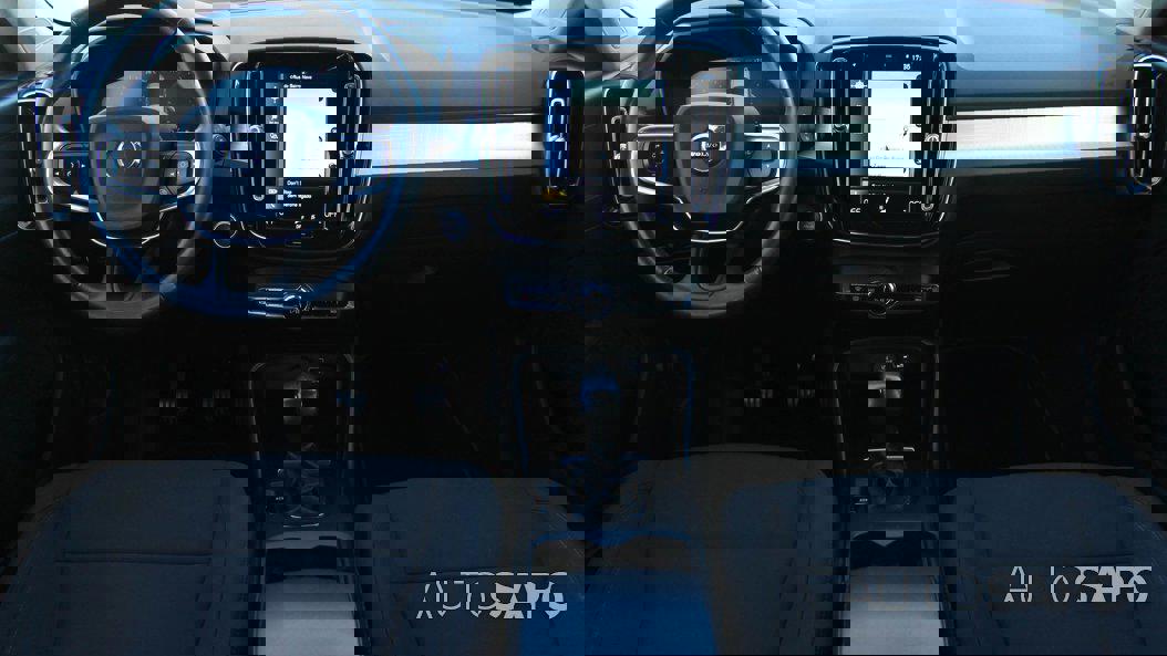 Volvo XC40 1.5 T2 Momentum Core de 2021