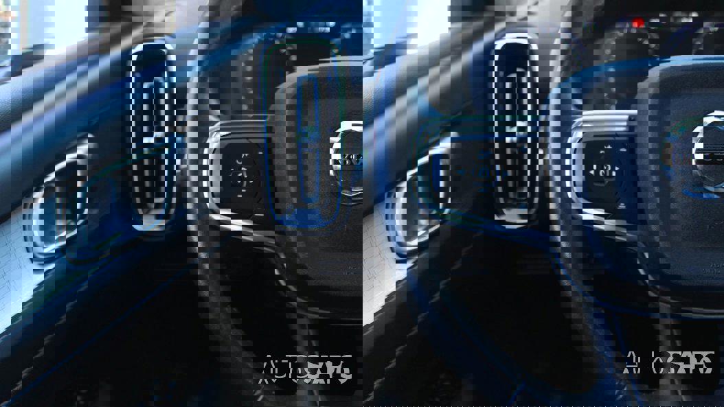 Volvo XC40 1.5 T2 Momentum Core de 2021