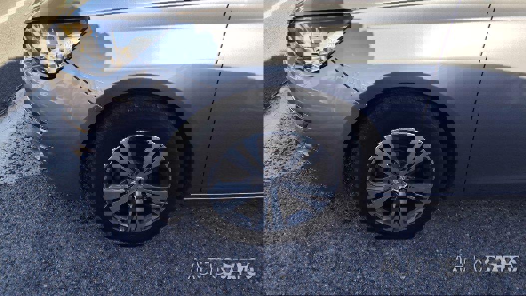 Peugeot 308 1.2 PureTech Active de 2016