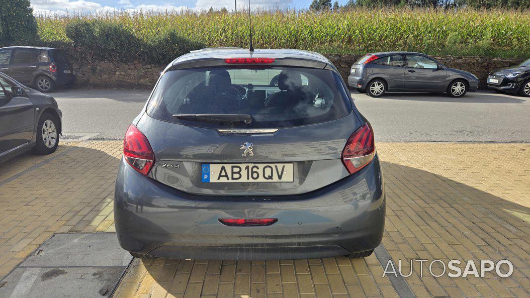 Peugeot 208 1.2 PureTech Active de 2016