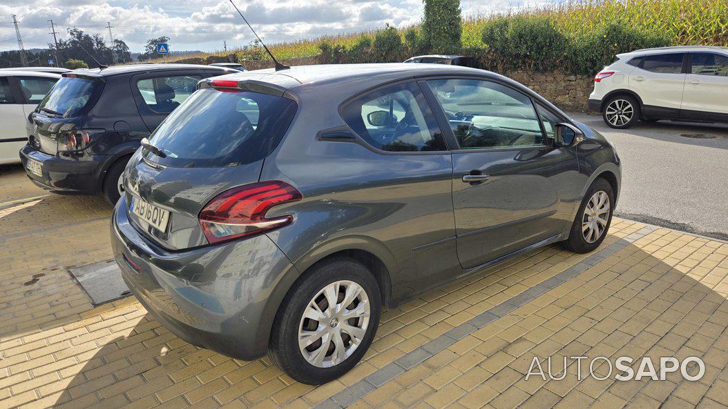 Peugeot 208 1.2 PureTech Active de 2016