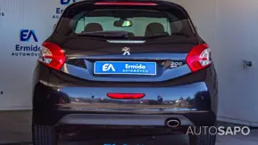 Peugeot 208 de 2012