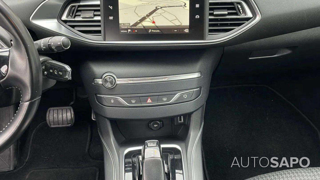 Peugeot 308 1.2 PureTech Allure de 2018