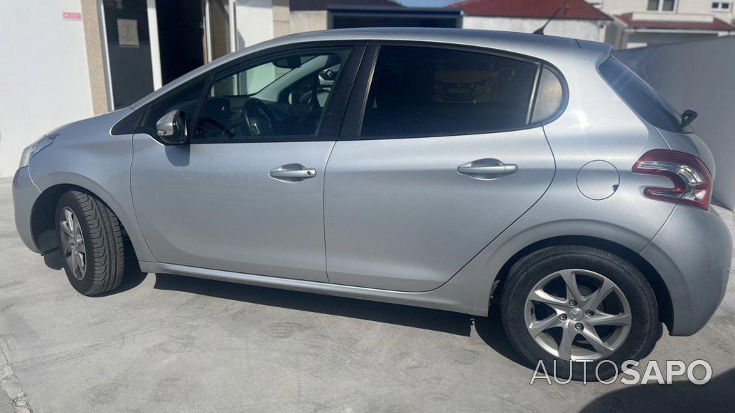 Peugeot 208 de 2014