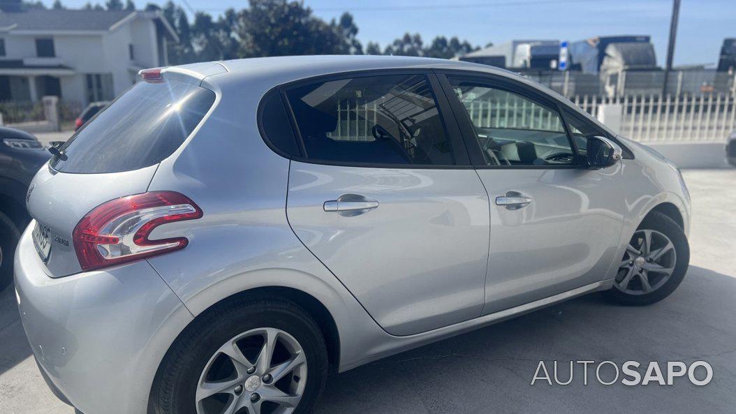 Peugeot 208 de 2014