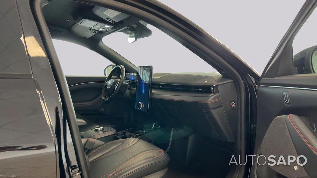 Ford Mustang Mach-E de 2022