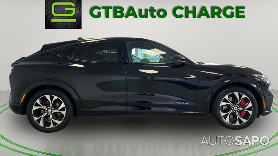 Ford Mustang Mach-E de 2022