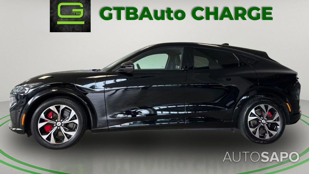 Ford Mustang Mach-E de 2022