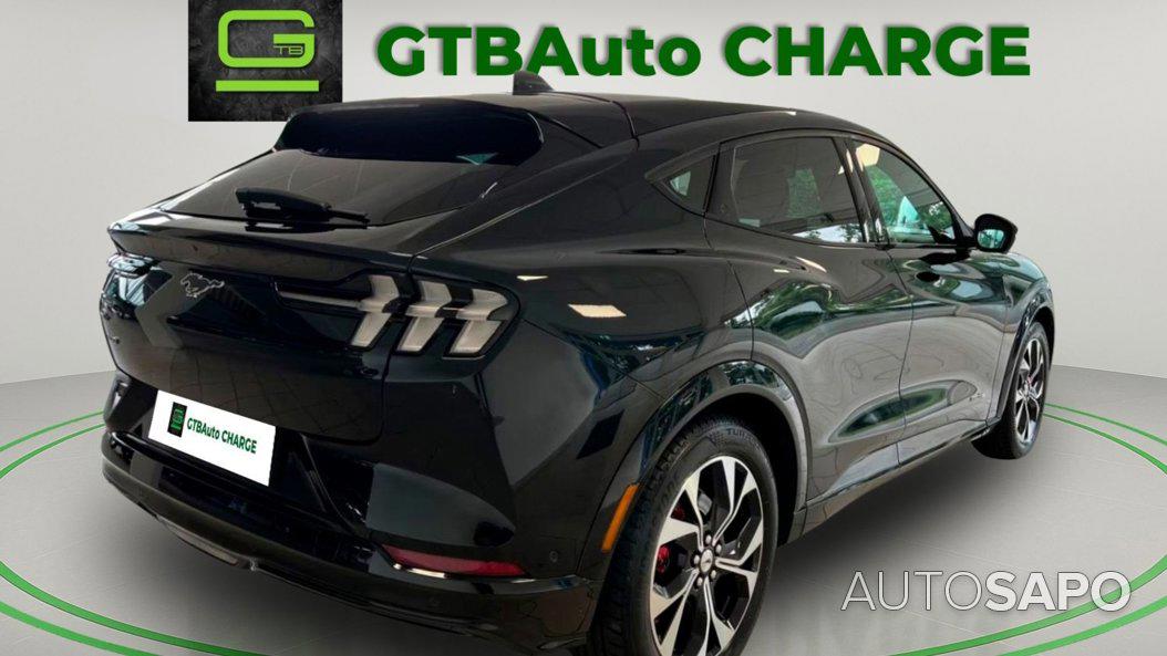 Ford Mustang Mach-E de 2022