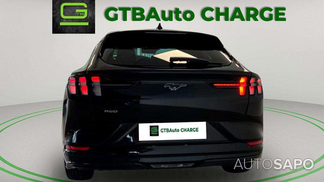 Ford Mustang Mach-E de 2022