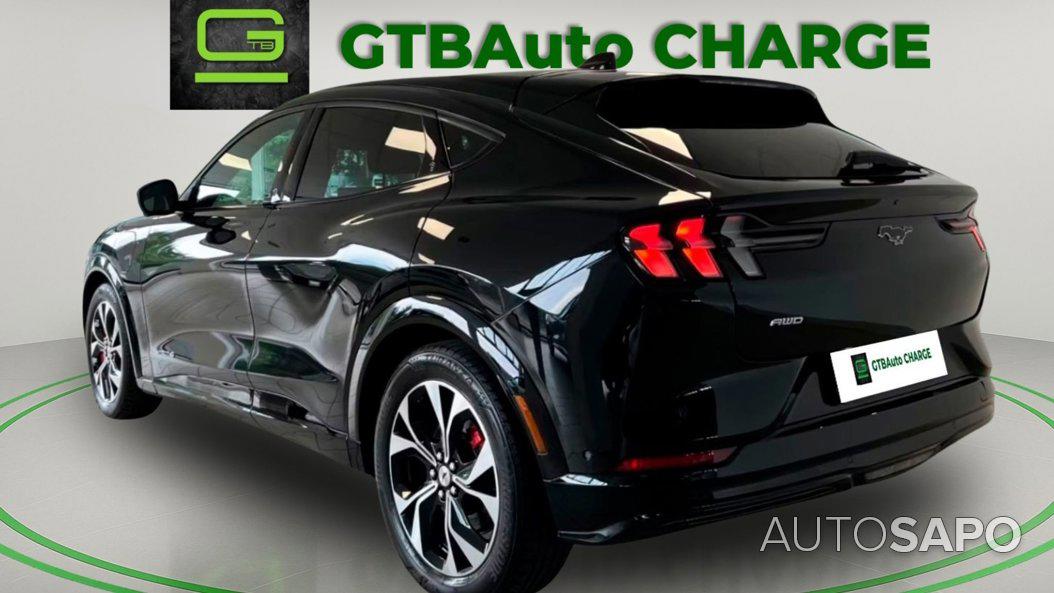 Ford Mustang Mach-E de 2022