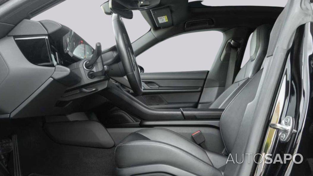 Ford Mustang Mach-E de 2022