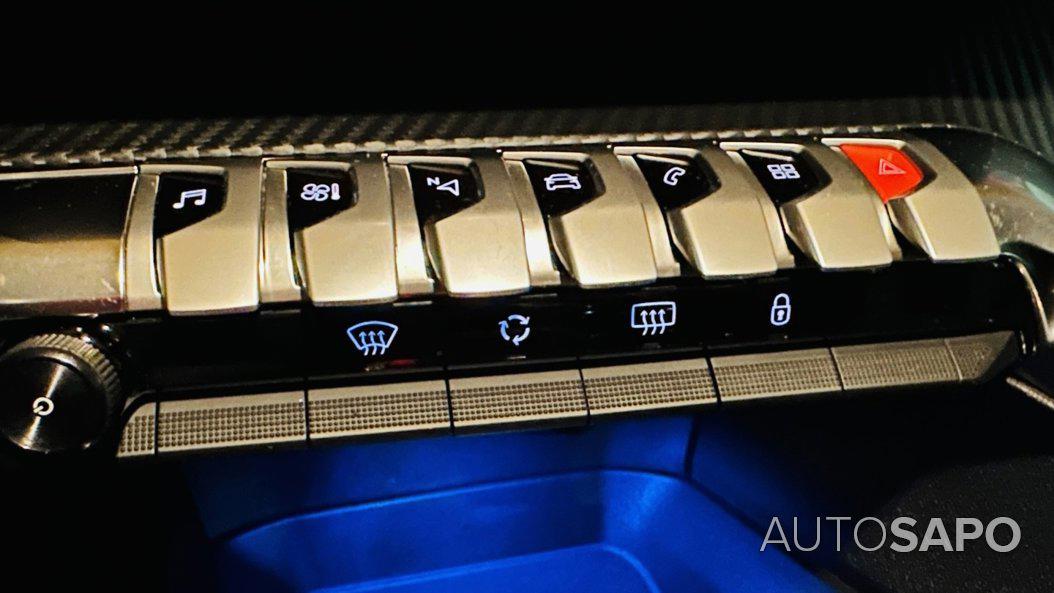 Peugeot 3008 1.2 PureTech Active Pack de 2021