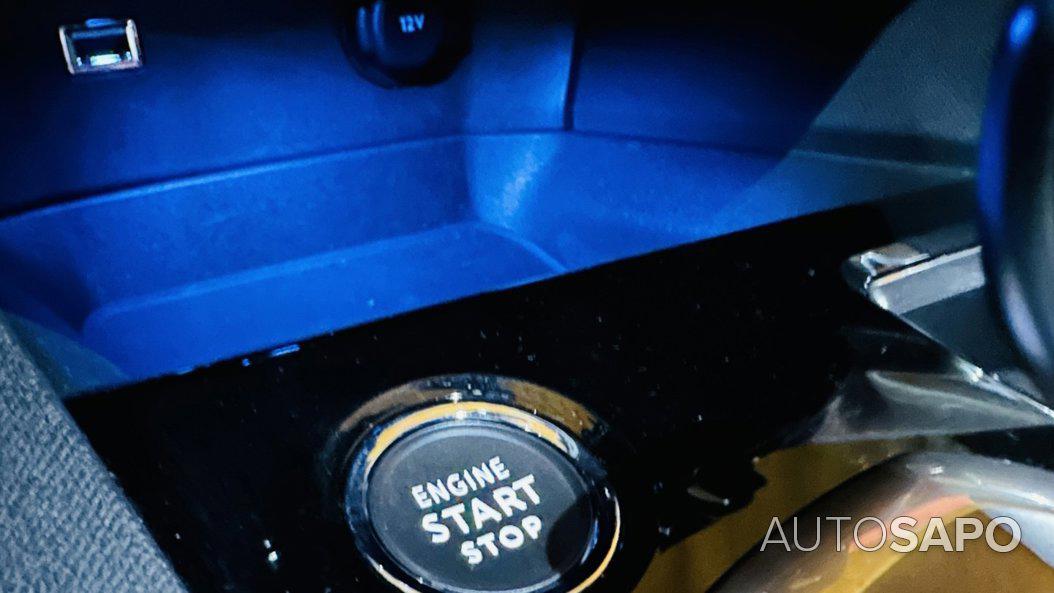 Peugeot 3008 1.2 PureTech Active Pack de 2021