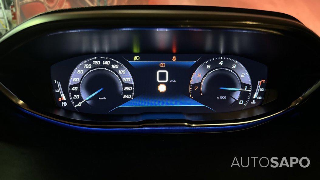 Peugeot 3008 1.2 PureTech Active Pack de 2021