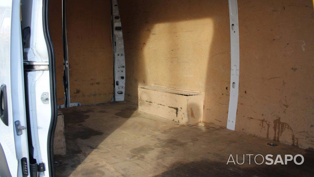 Iveco Daily 2.3 35C16V 3520L 12m3 de 2023